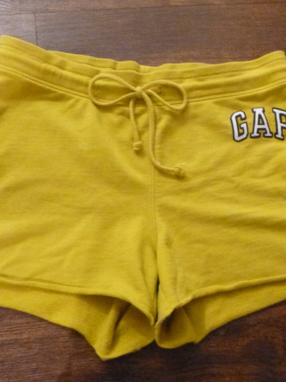 THE GAP SOFT DRAWSTRING SHORTS M CHARTREUSE COLOR